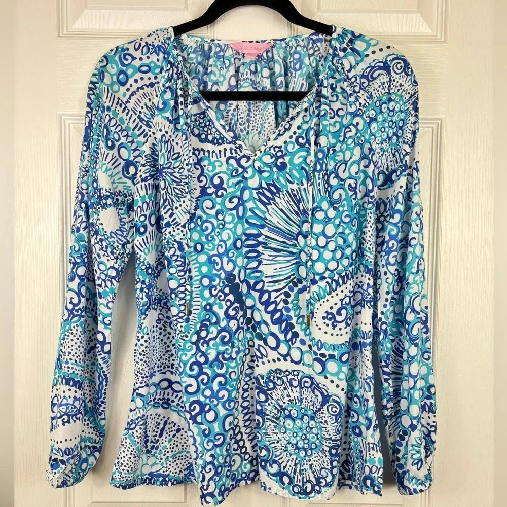Lilly Pulitzer blue and white Willa top sz xs
